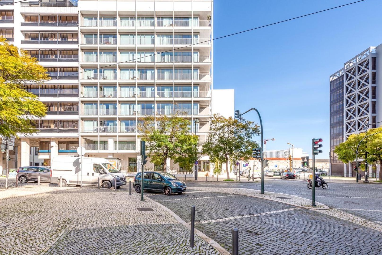 Guestready - 2Br Apt Carlos I With Terrace And Gym Apartment Lisboa Ngoại thất bức ảnh