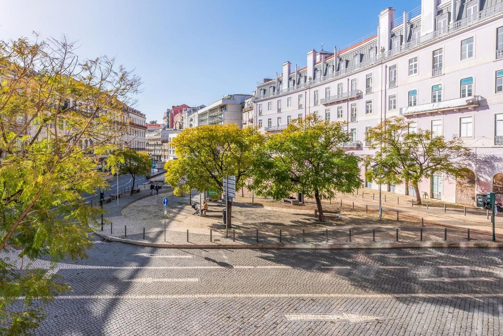 Guestready - 2Br Apt Carlos I With Terrace And Gym Apartment Lisboa Ngoại thất bức ảnh